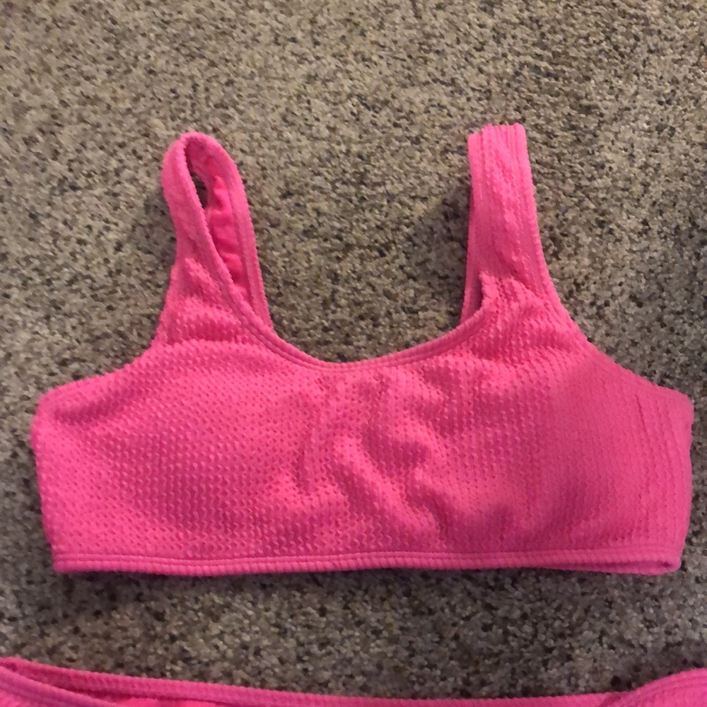 Bikini - Picture 2 of 3